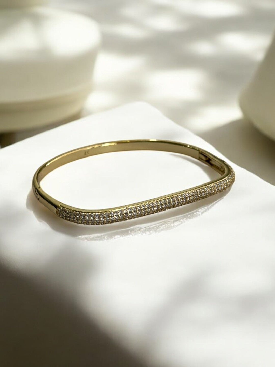 GOLDEN DIAMOND BRACELET