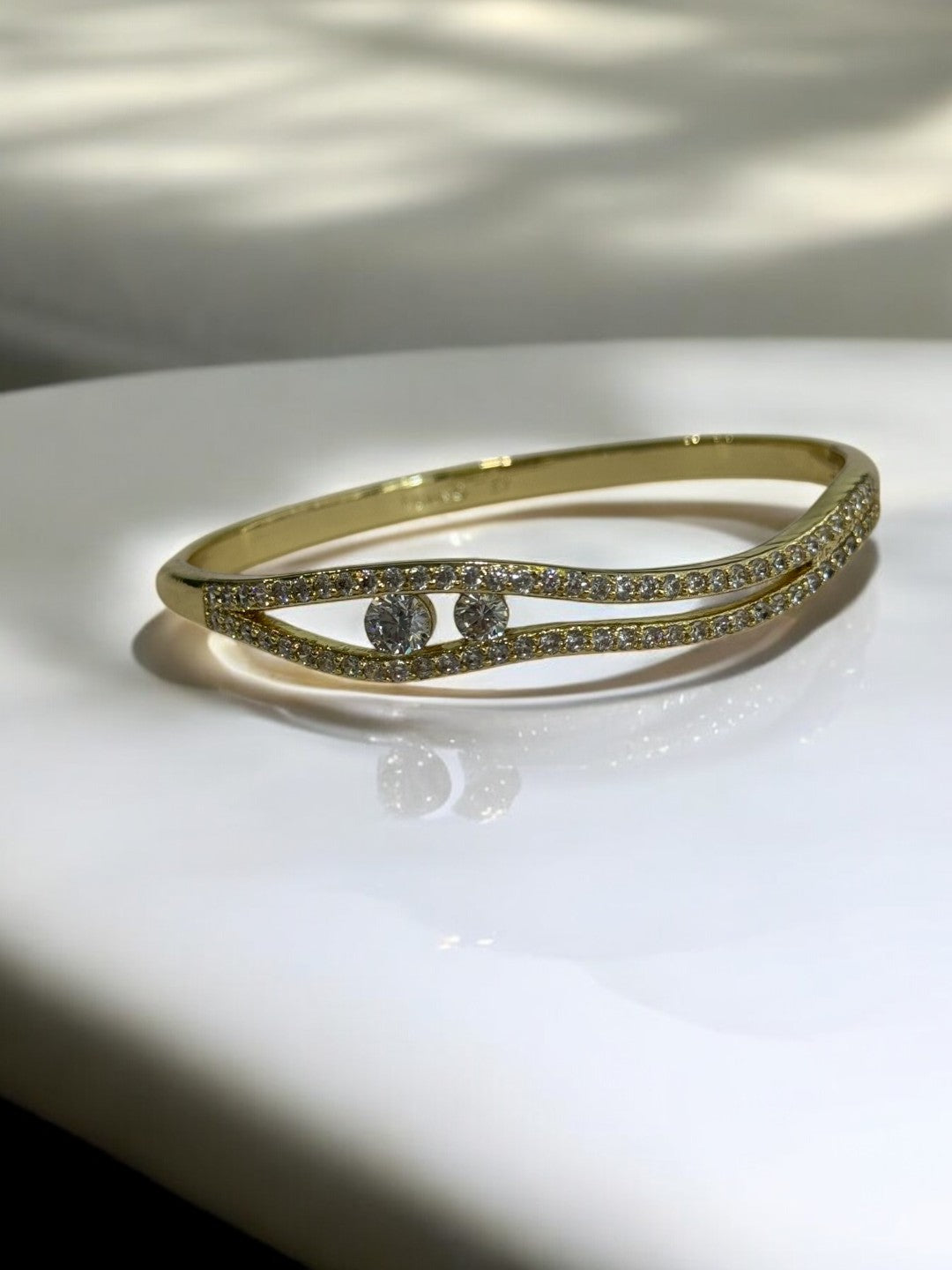 GOLDEN DIAMOND BRACELET