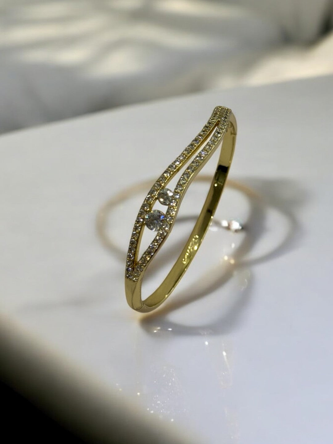 GOLDEN DIAMOND BRACELET