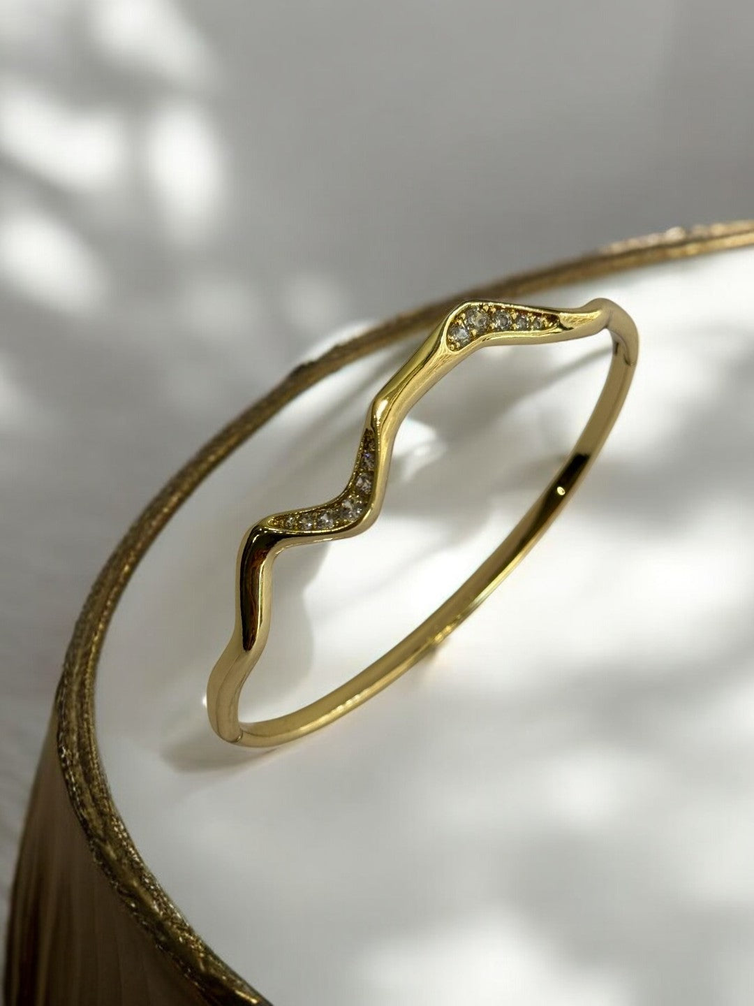 GOLDEN DIAMOND TRENDY BRACELET
