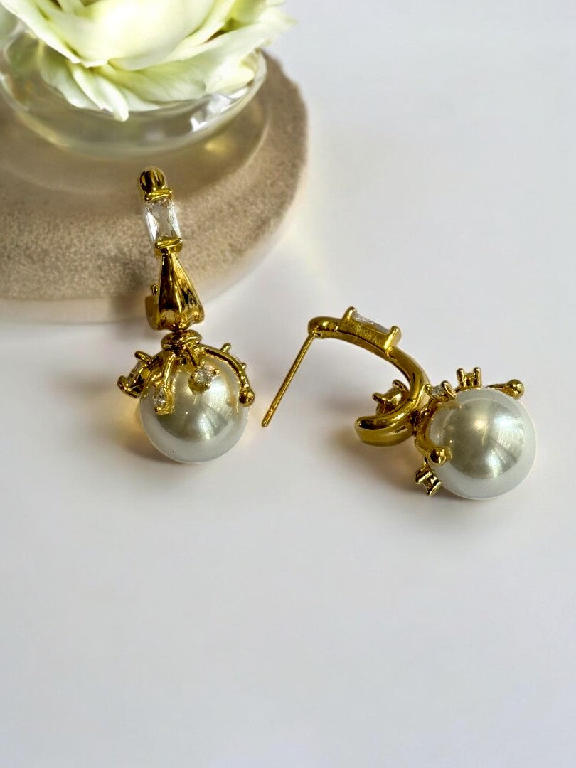 18K GOLD PLATED DIAMOND HOOP AND BREATHTAKING PEARL PREMIUM DANGLE