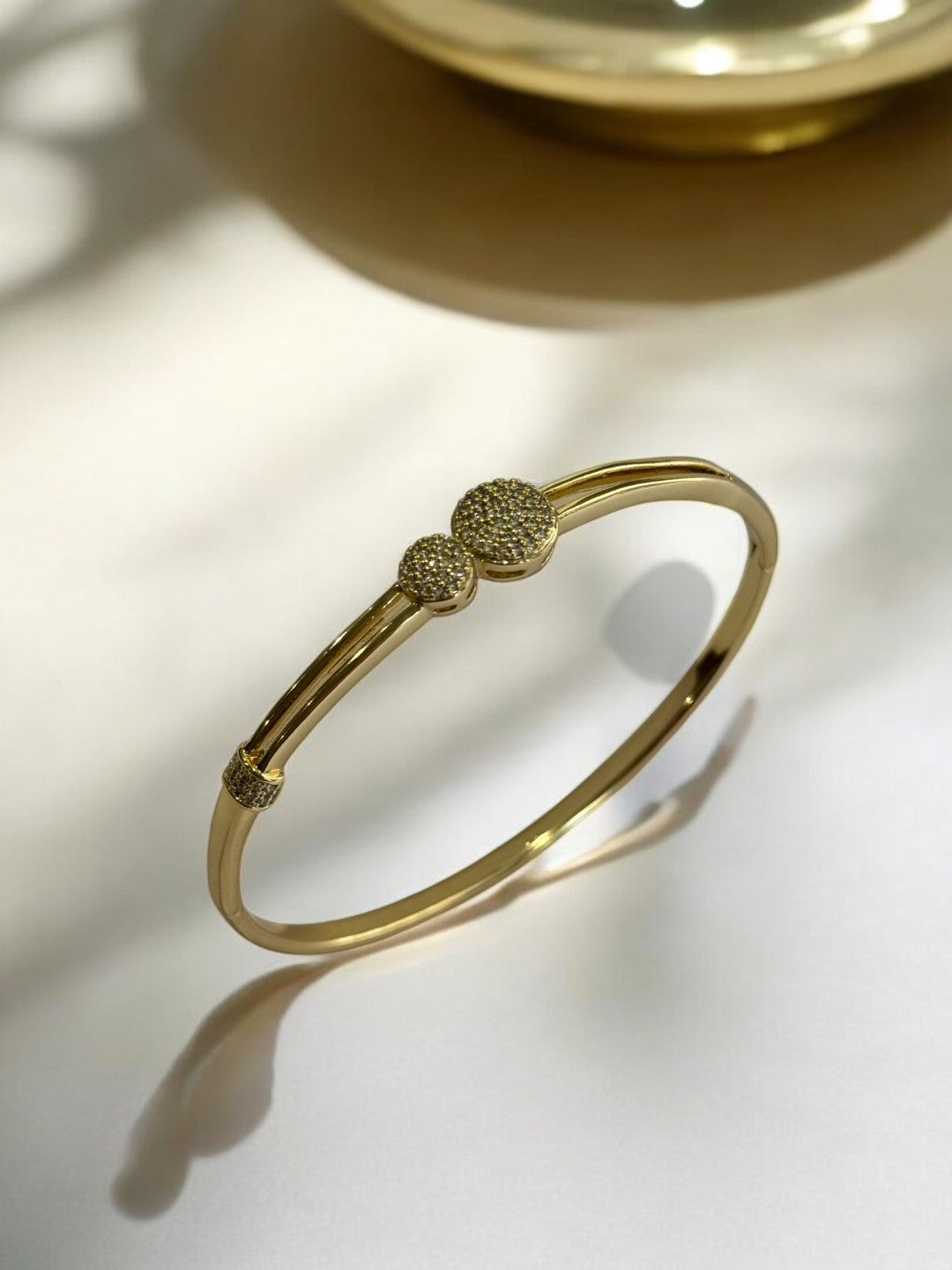 DIAMOND ROUND BRACELET