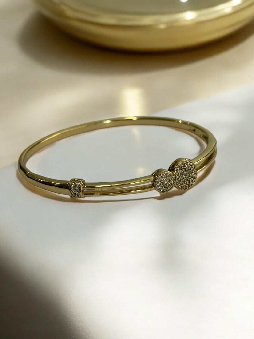 DIAMOND ROUND BRACELET