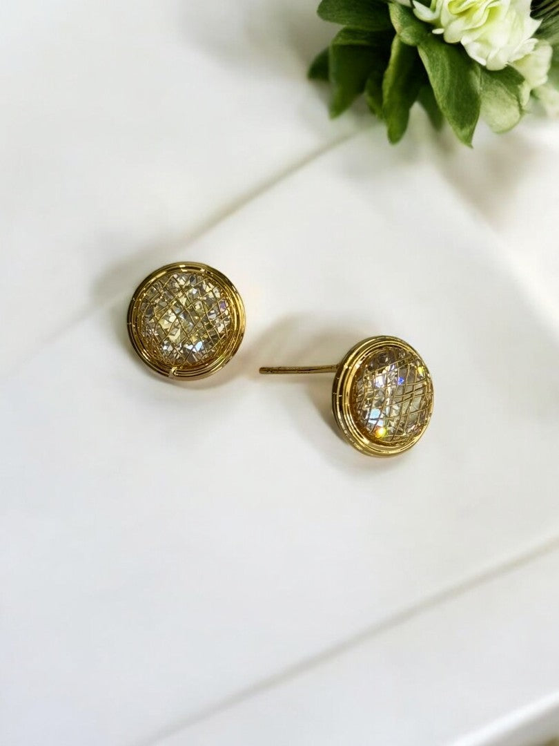 18K GOLD PLALED DIAMOND IN GOLDEN NET PREMIUM STUD