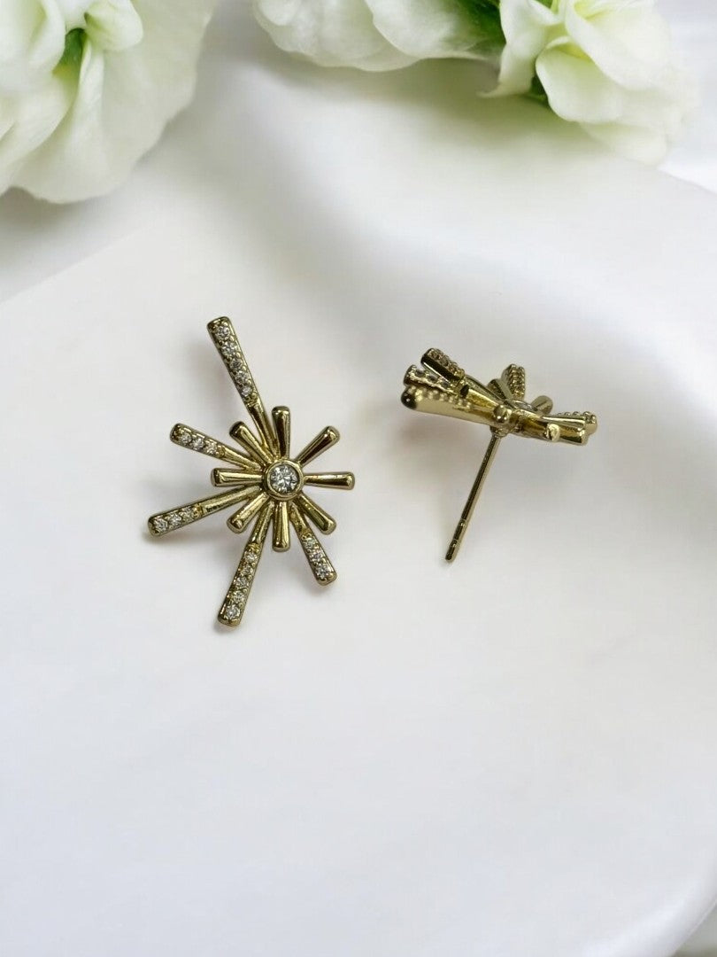 18 K GOLD PLATED DIAMOND STUD LIKE SPLASH PREMIUM STUD