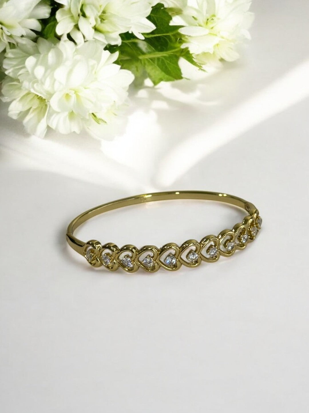 GOLDEN DIAMOND AND HEART