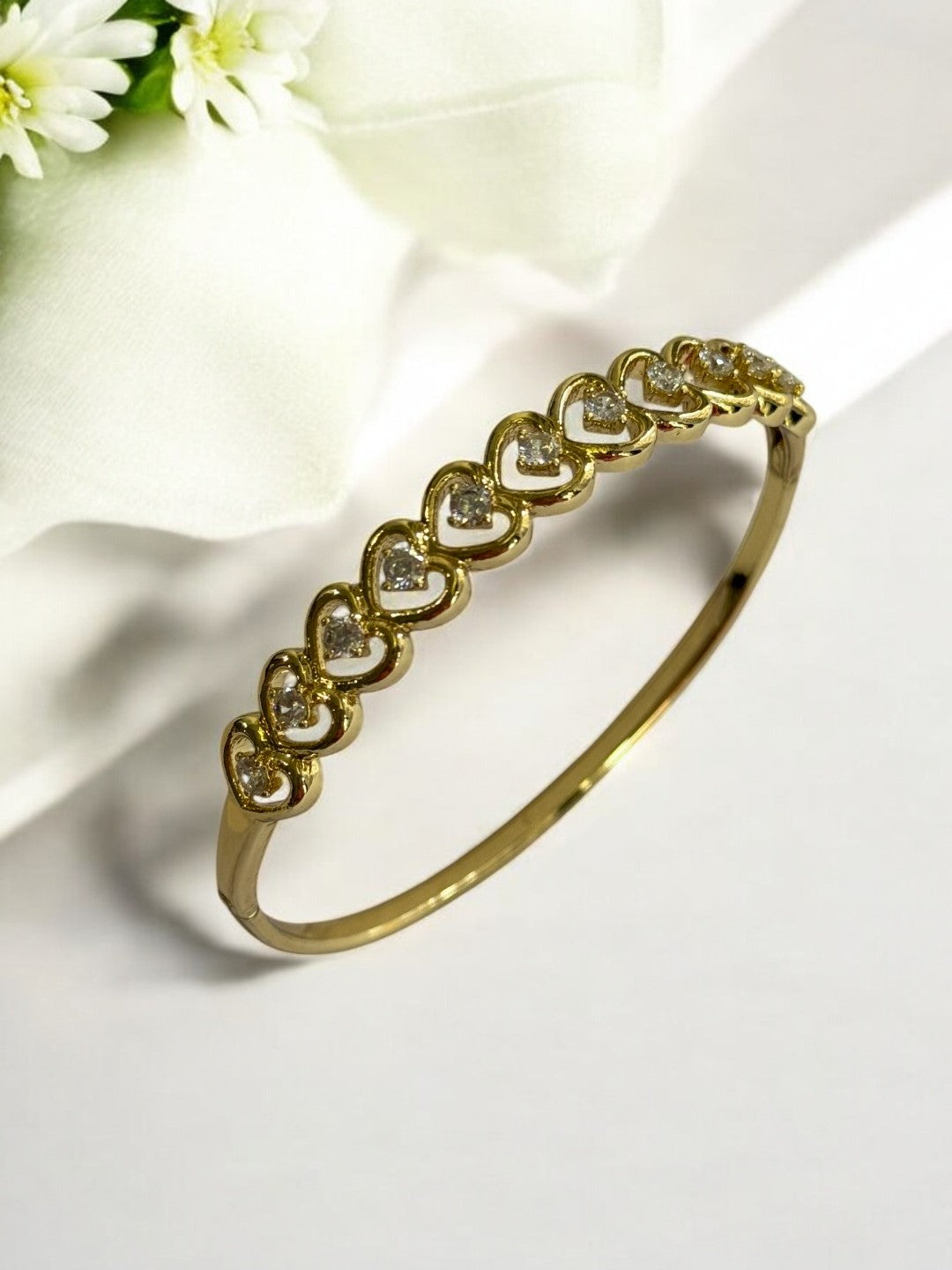 GOLDEN DIAMOND AND HEART