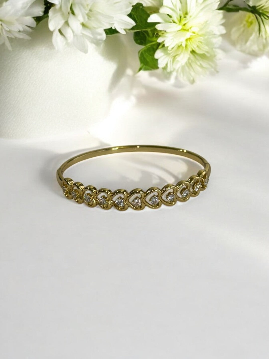 GOLDEN DIAMOND AND HEART