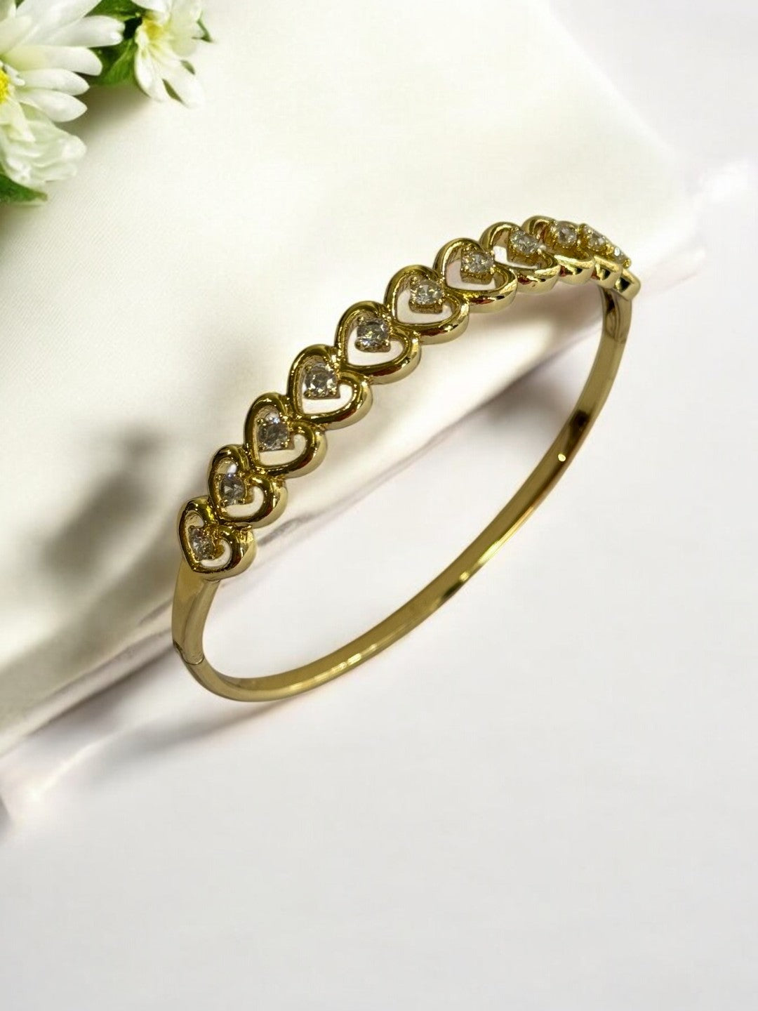 GOLDEN DIAMOND AND HEART