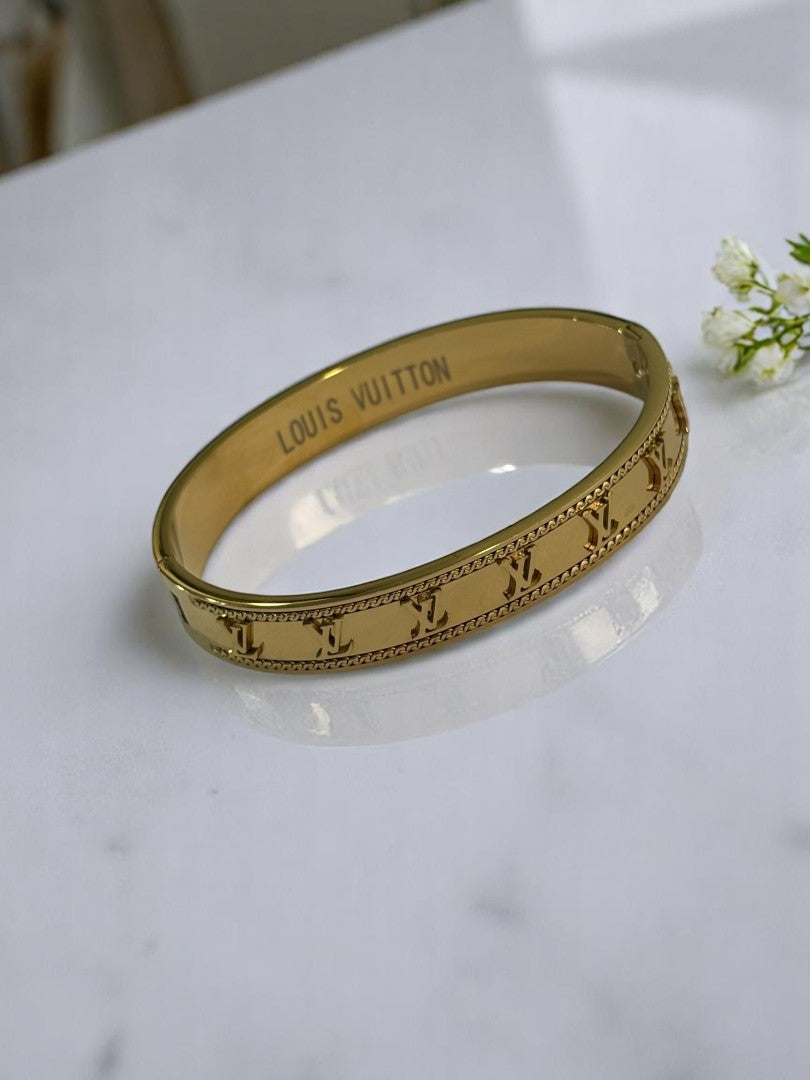 GOLDEN BRANDED BRACELET