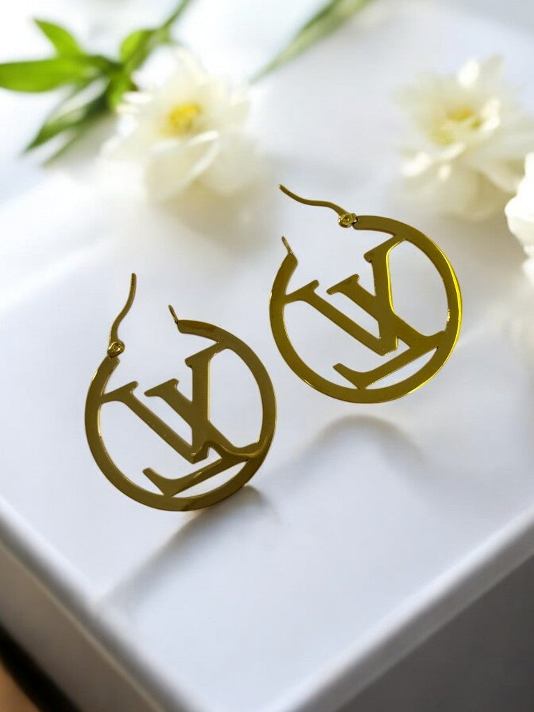GOLDEN CIRCLE WITH LUXURY BRAND LV HOOP