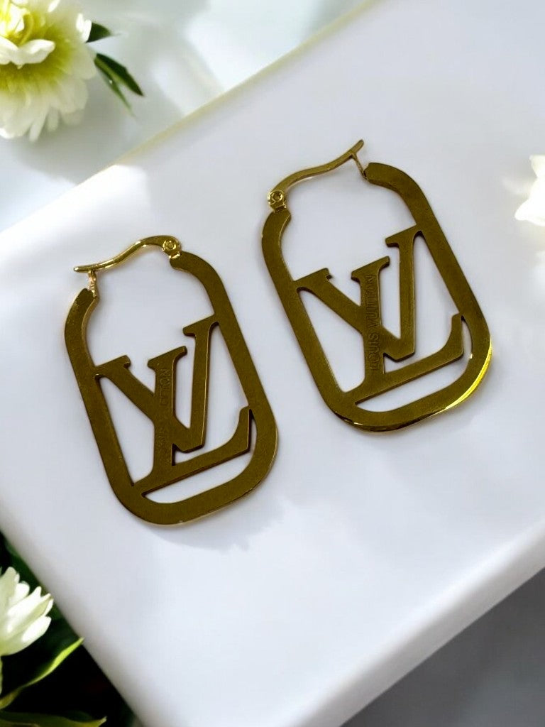 GOLDEN RECTANGLE HOOP WITH LUXURY BRAND LV