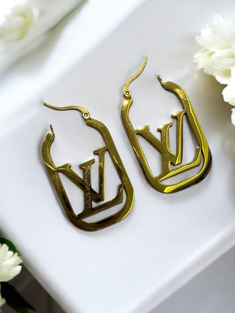 GOLDEN RECTANGLE HOOP WITH LUXURY BRAND LV