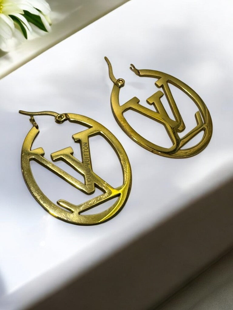 GOLDEN BIG CIRCLE WITH LUXURY BRAND LV HOOP