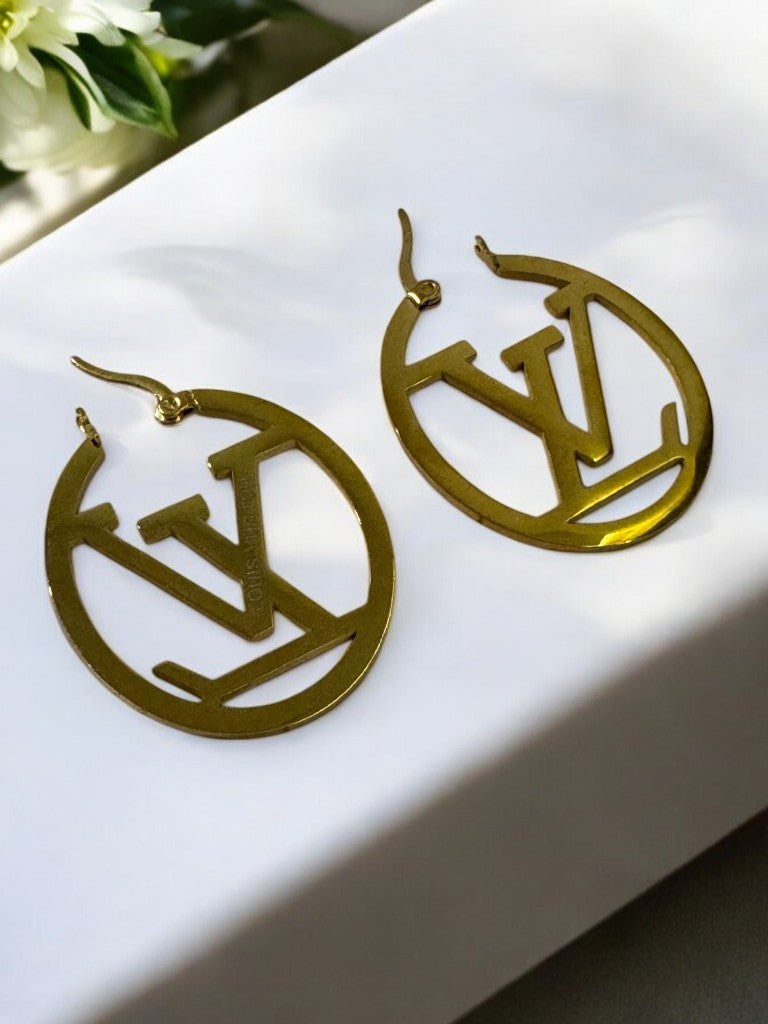 GOLDEN BIG CIRCLE WITH LUXURY BRAND LV HOOP