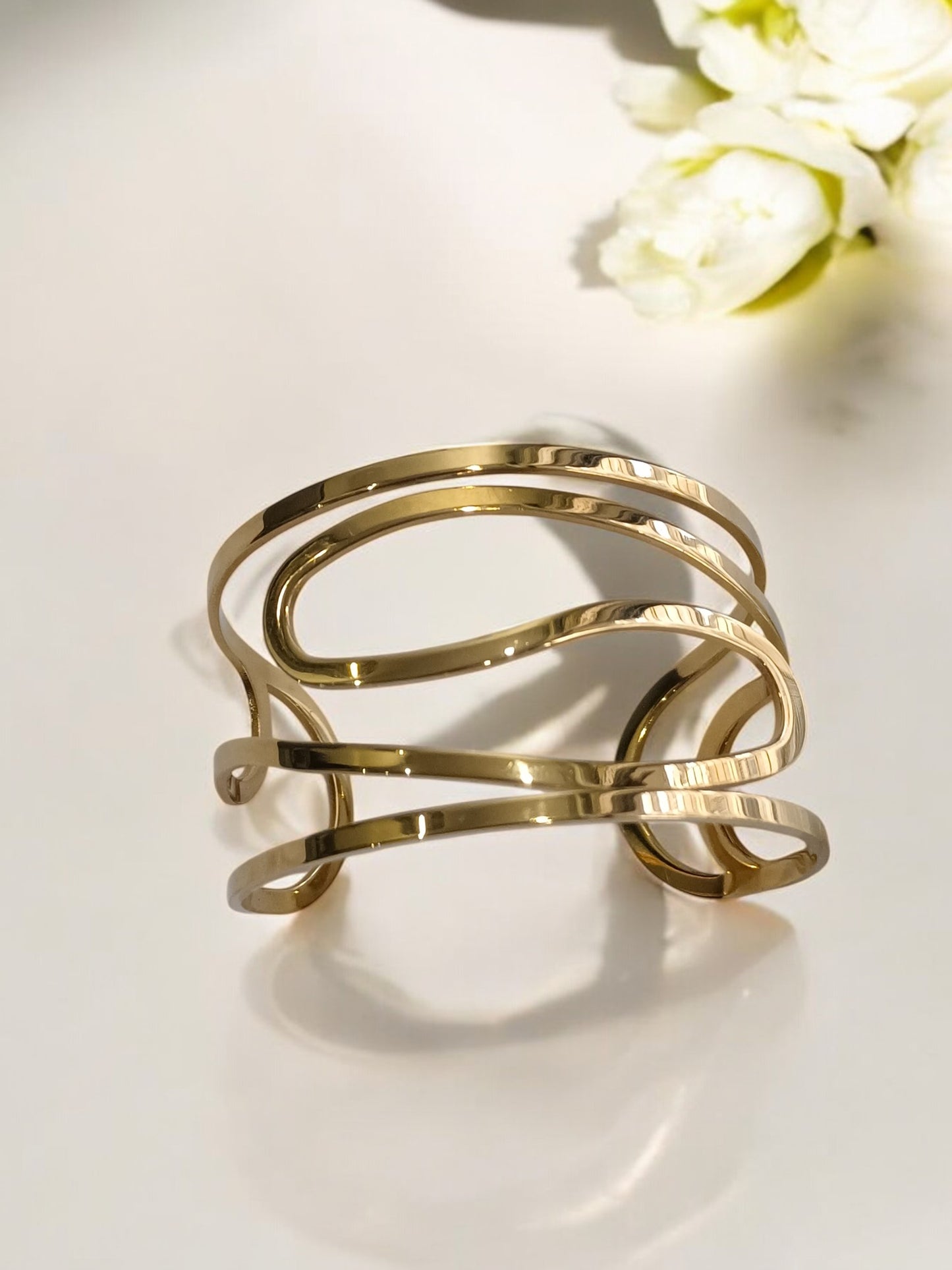 GOLDEN CUFF