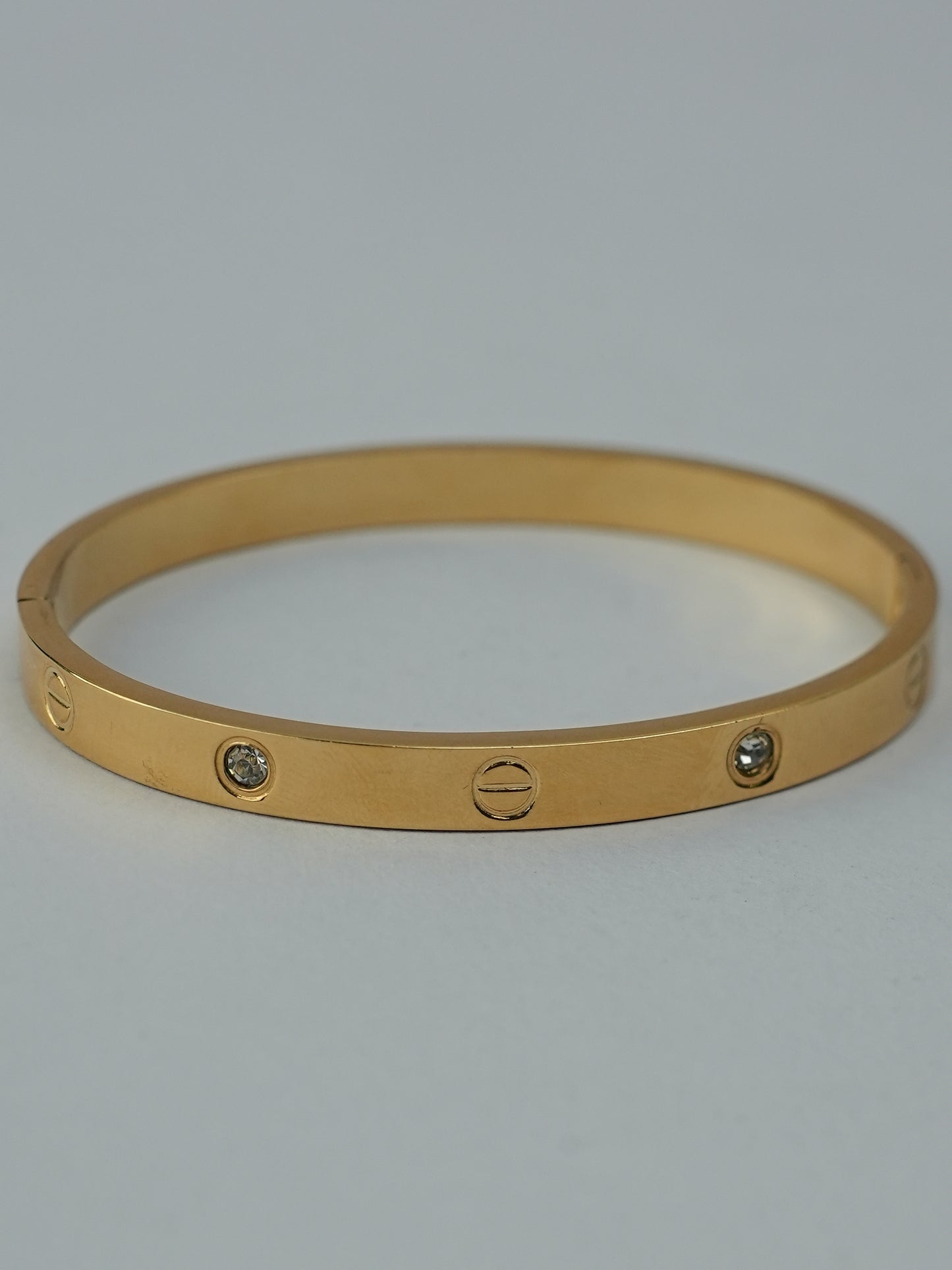 GOLDEN BASE WITH CARTIER AND DIAMOND