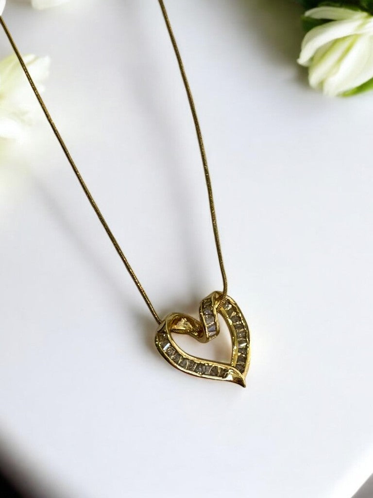 GOLDEN PARKLING DIAMOND HEART