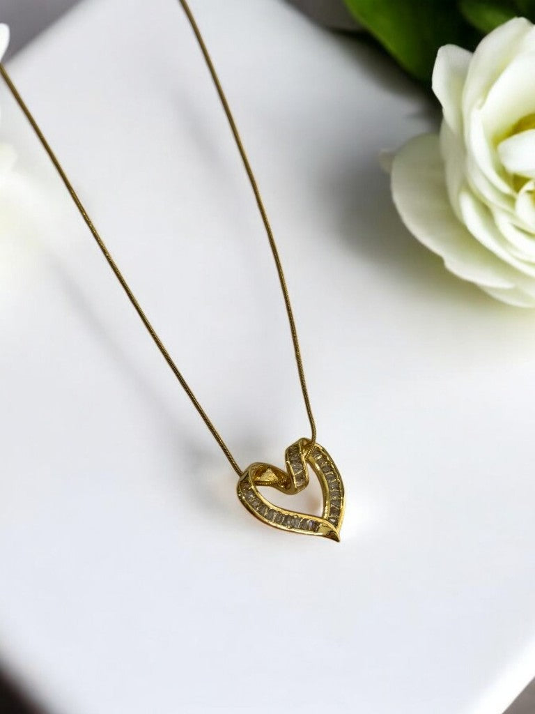 GOLDEN PARKLING DIAMOND HEART