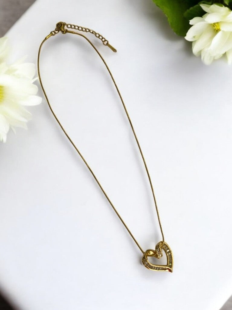 GOLDEN PARKLING DIAMOND HEART