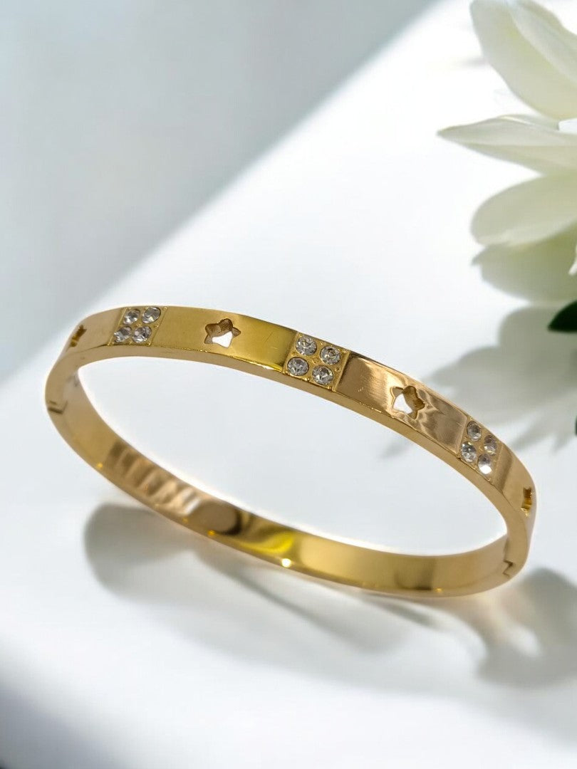 GOLDEN DIAMOND WITH STAR