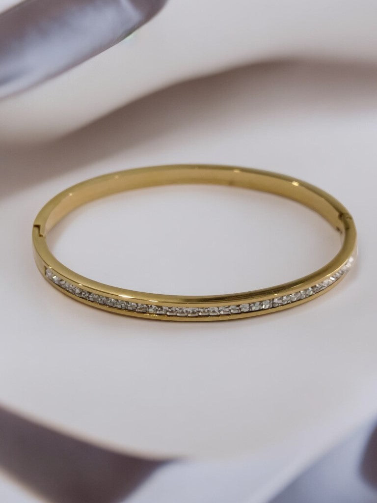 GOLDEN SPARKLING DIAMOND LINE