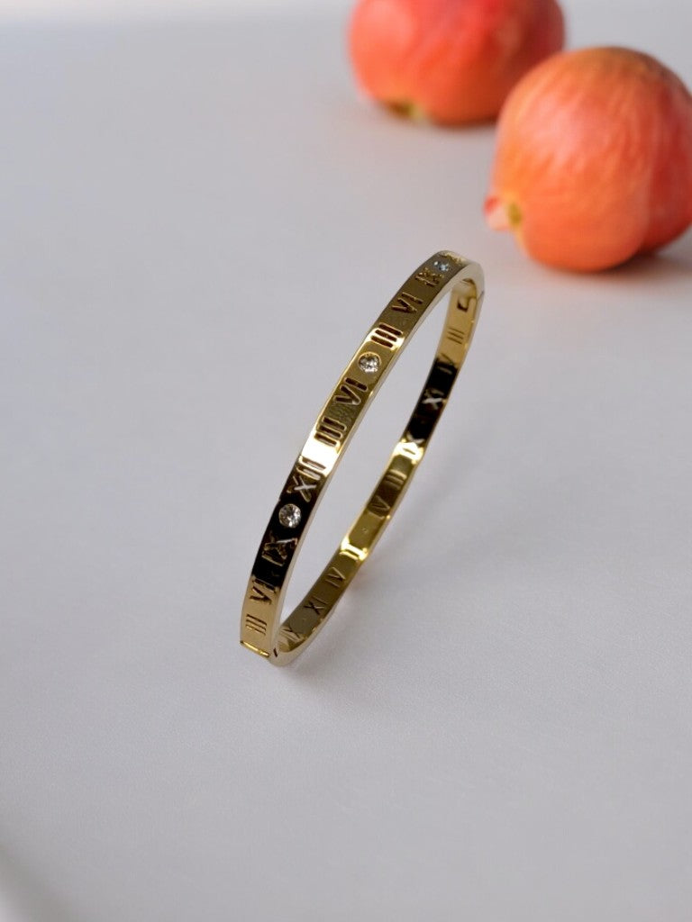 GOLDEN SHINY DIAMOND WITH ROMAN NUMERAL LUXURY LOOKING