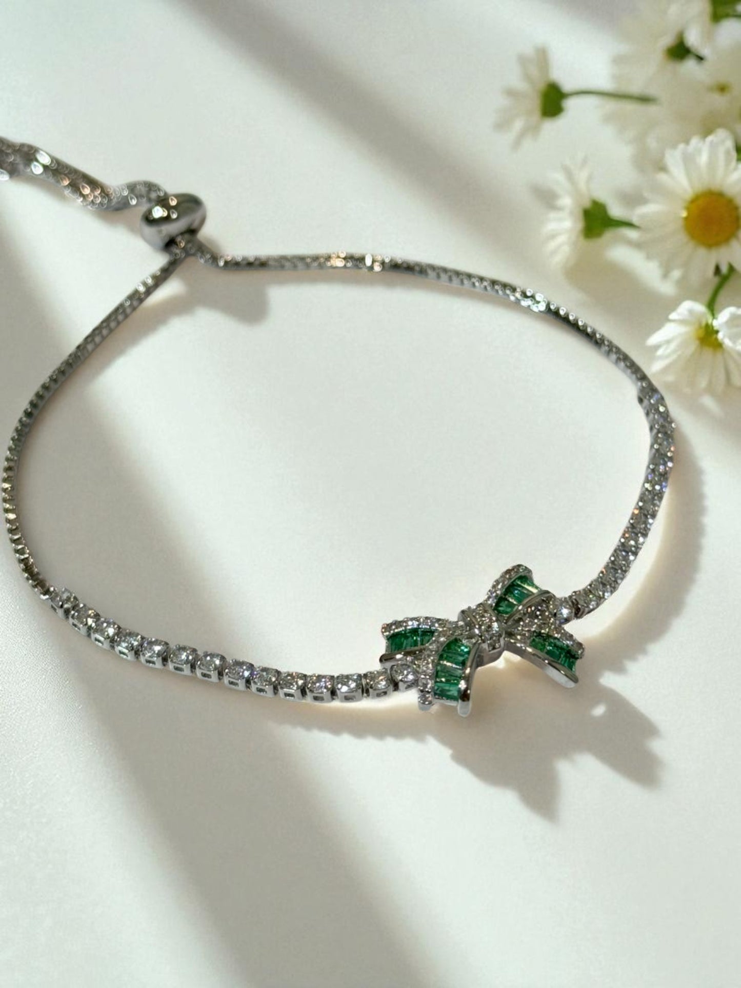 GREEN DIAMOND BOW CAVAN BRACELET
