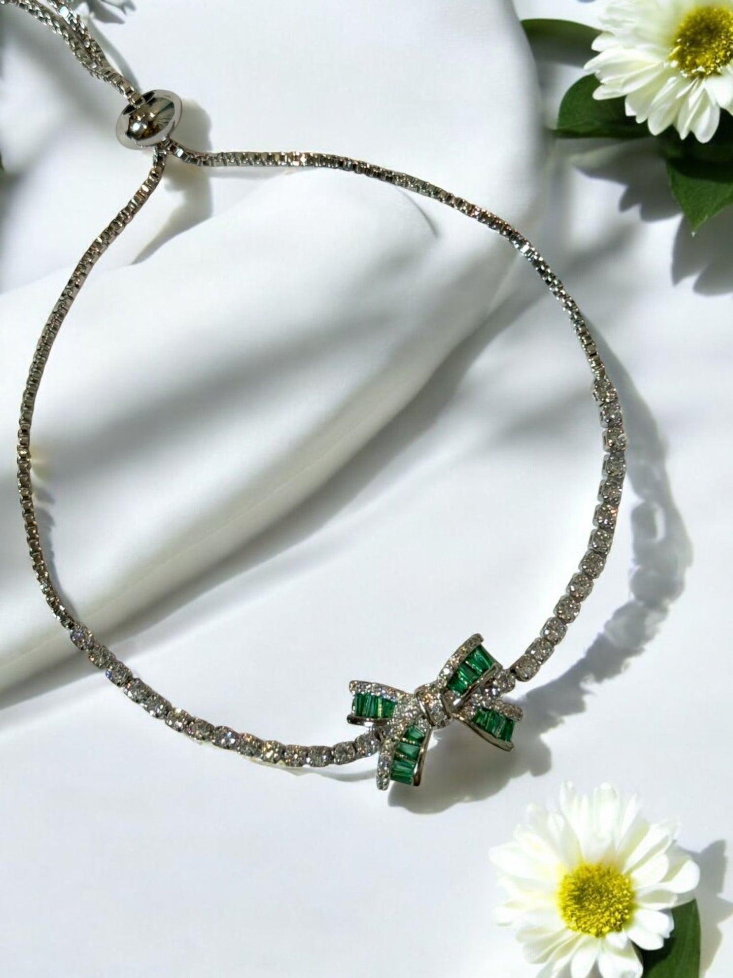 GREEN DIAMOND BOW CAVAN BRACELET