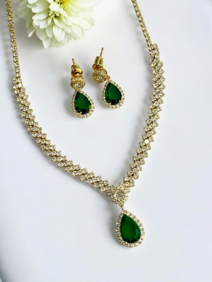 GREEN DIAMOND OMARY NECKLACE SET