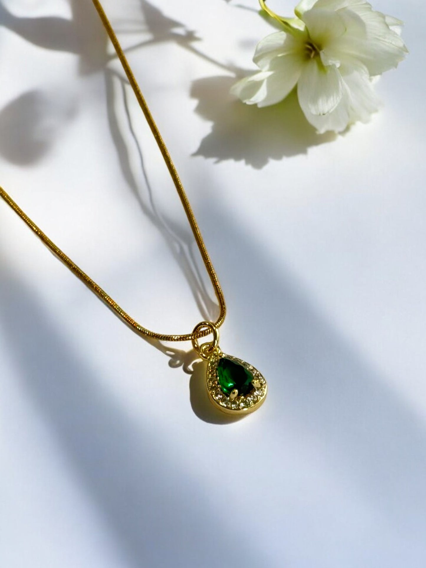 GREEN DROP DIAMOND DAVIS NECKLACE