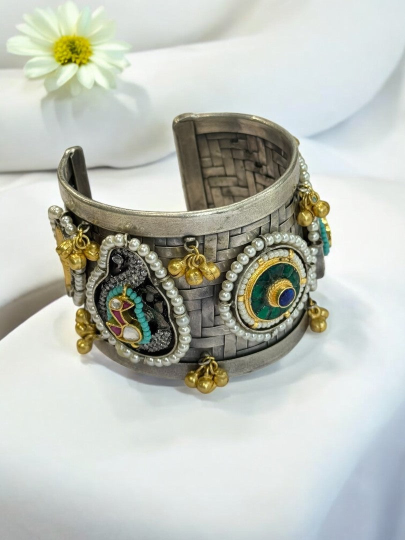 GREEN MOTIF AKSHA GERMAN SILVER CUFF
