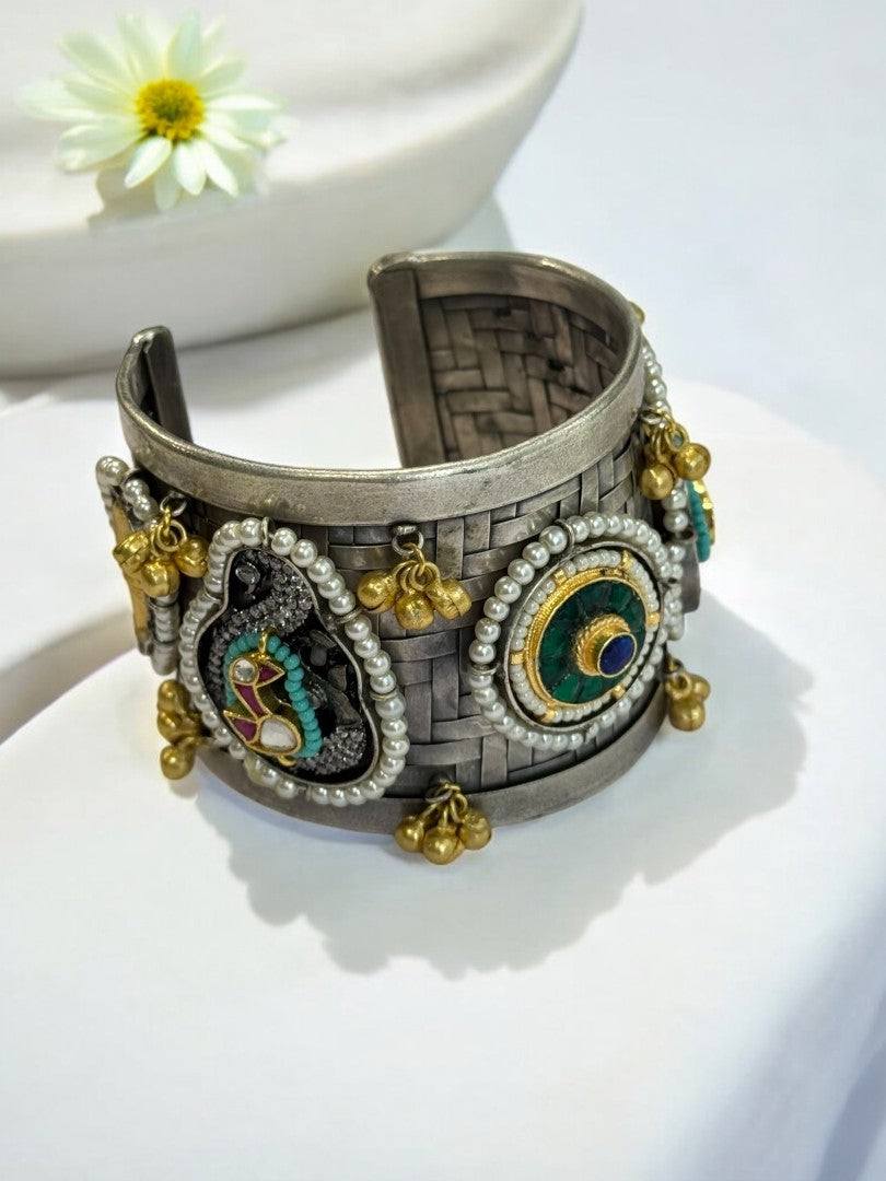 GREEN MOTIF AKSHA GERMAN SILVER CUFF