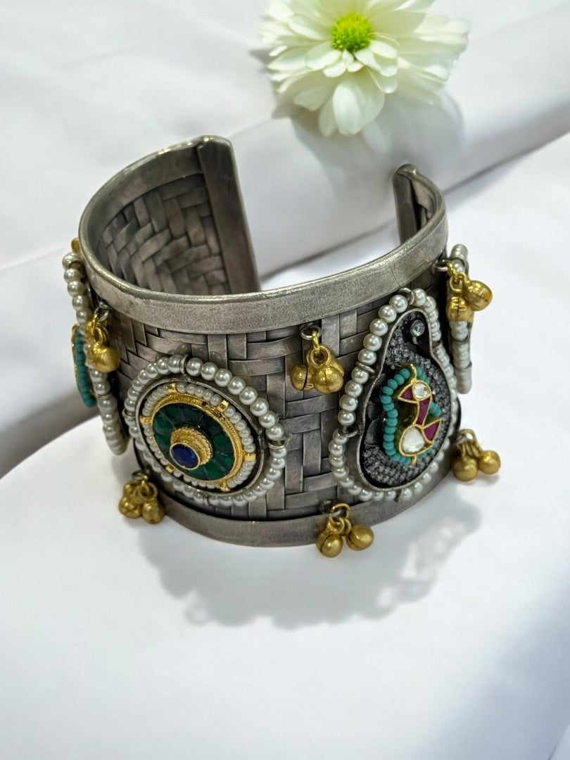 GREEN MOTIF AKSHA GERMAN SILVER CUFF