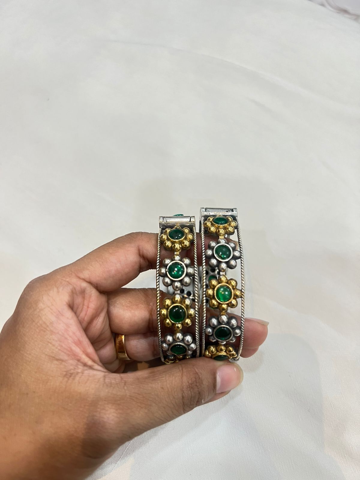 GREEN KIHU GERMAN SILVER BANGLE