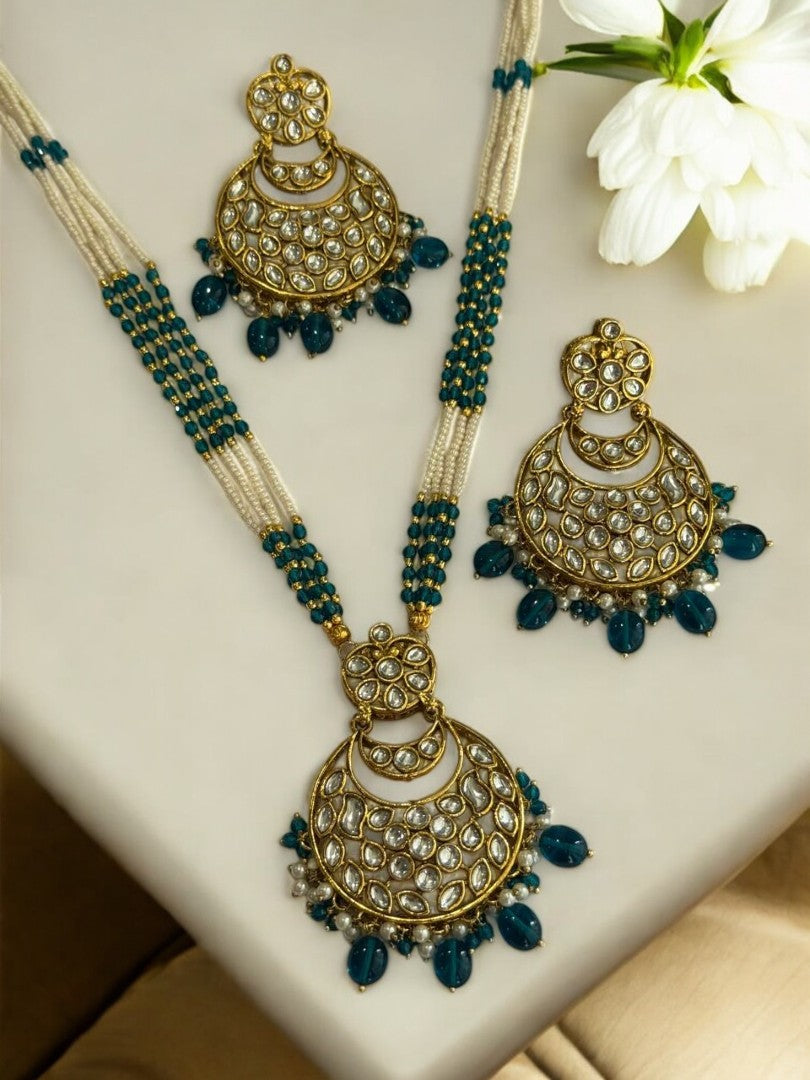 WHITE AND GREEN MALA WITH KUNDAN PENDENT WITH HANGING GREEN BEADS AND MATCHING EARRING