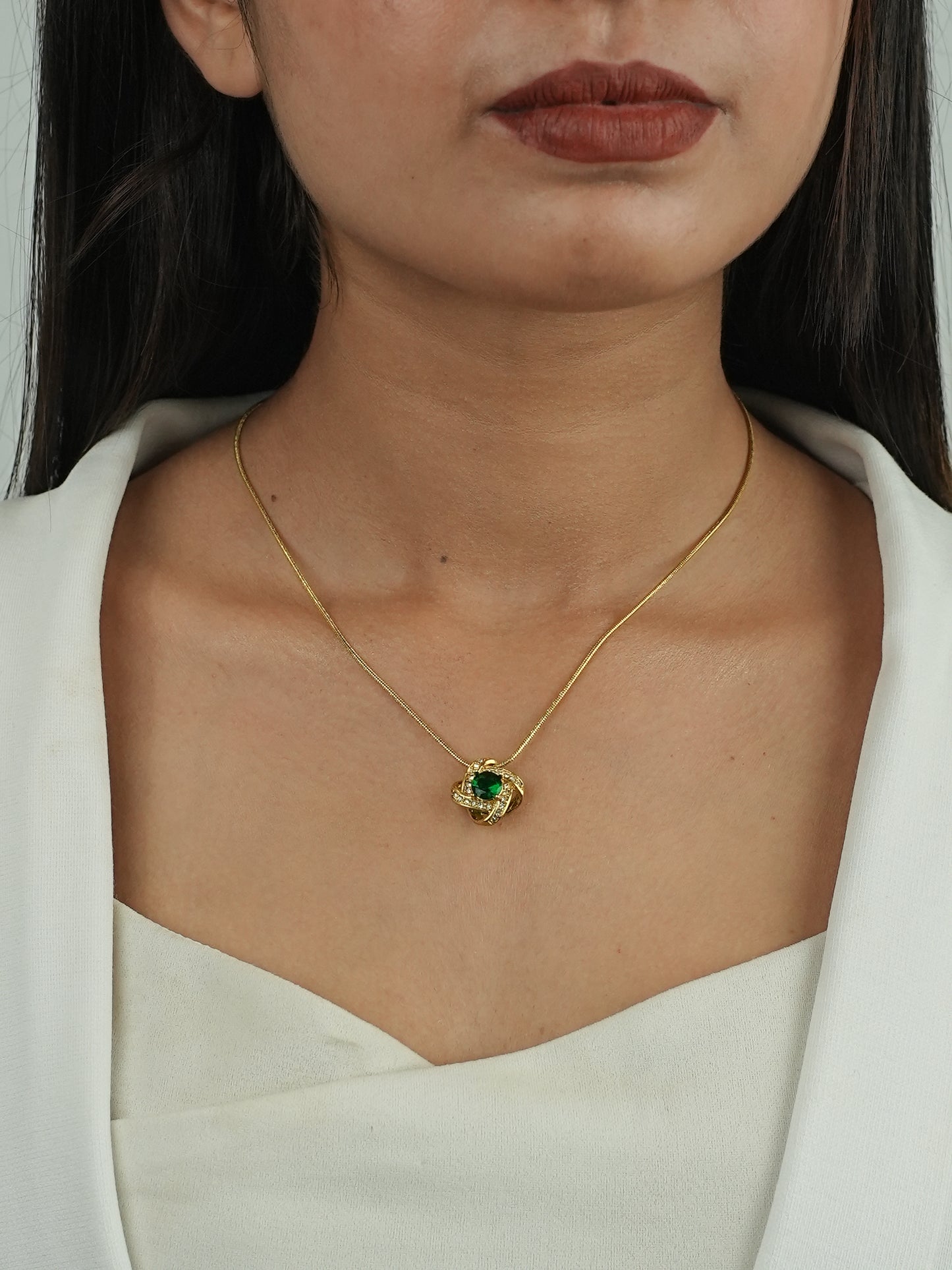 GREEN BIG DIAMOND AROUND TINY DIAMOND WITH GOLDEN CHAIN