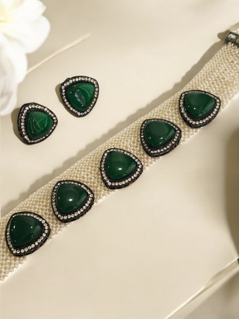 WHITE BEADS CHOAKR WITH GREEN TRIANGULAR STONE AND EARRING