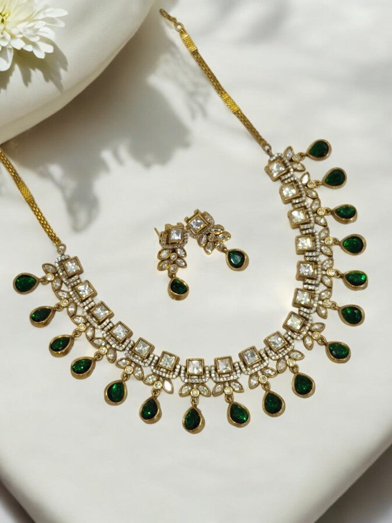DIAMOND AND KUNDAN NECKLACE WITH GREEN HANGING STONE AND EARRING