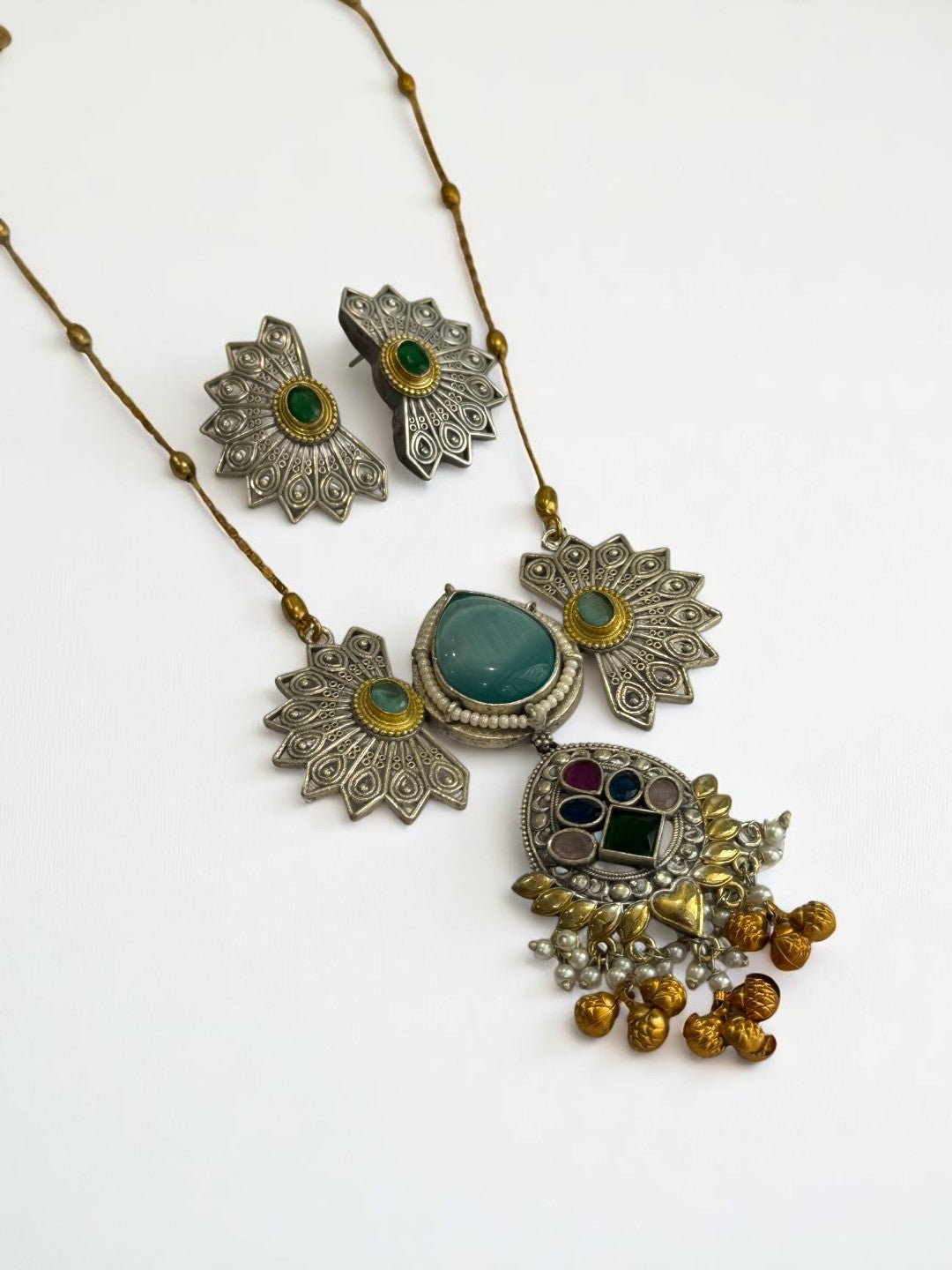 GREEN PIHU GERMAN SILVER JEWELLERY SET