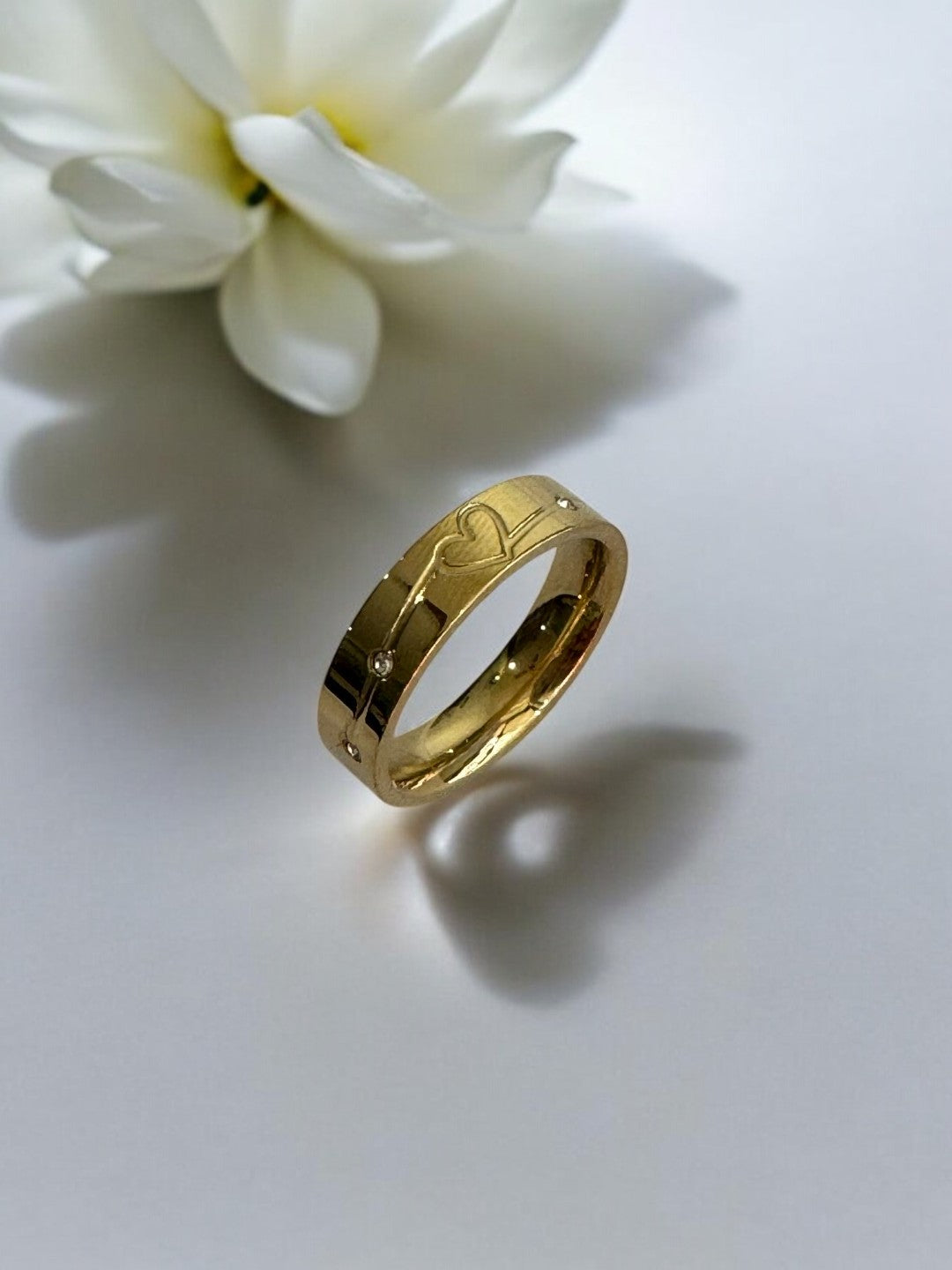 GOLD DIAMOND HEART MISHRIE RING