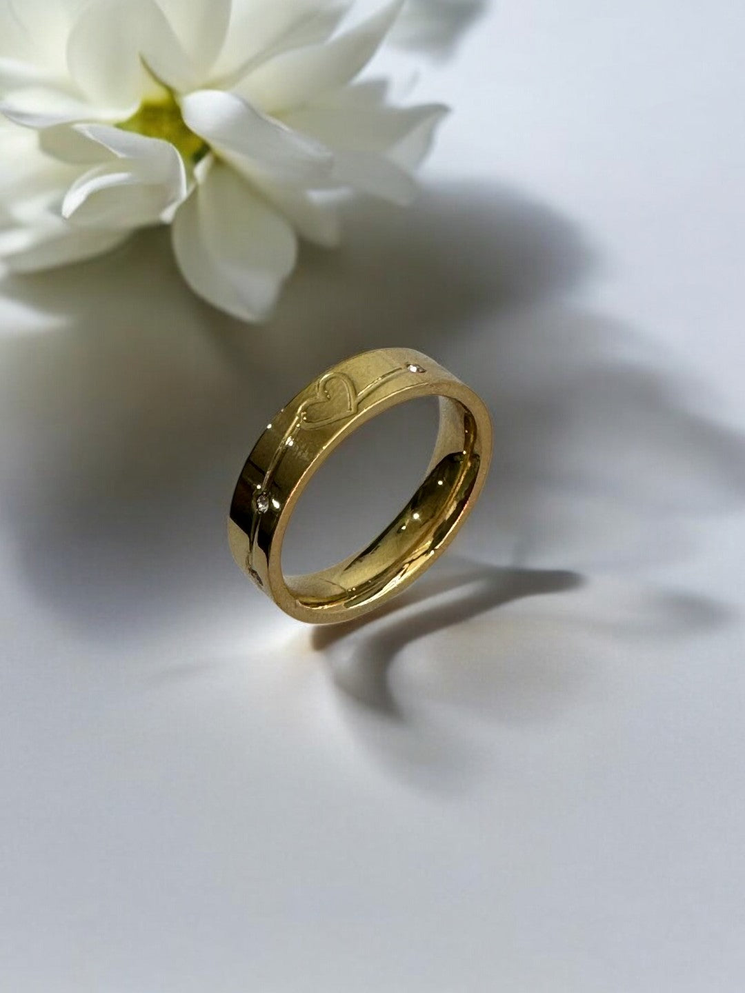 GOLD DIAMOND HEART MISHRIE RING