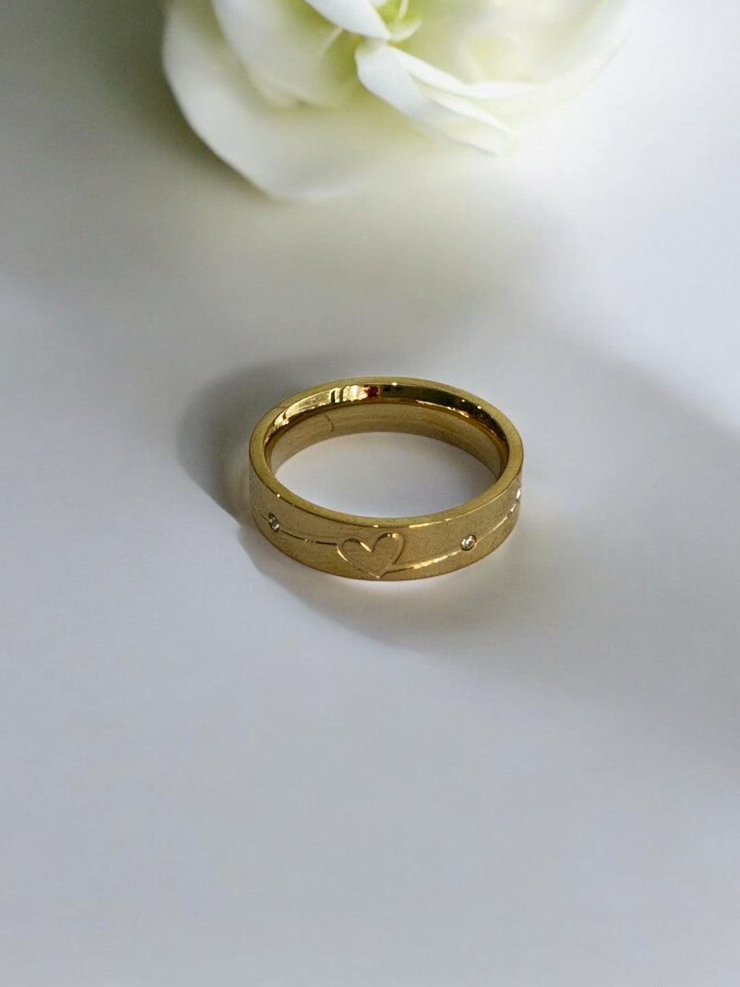 GOLD DIAMOND HEART MISHRIE RING