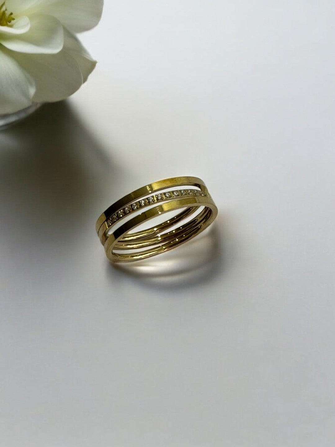 GOLD SLANTING LINE DIAMOND LAKSHMA RING