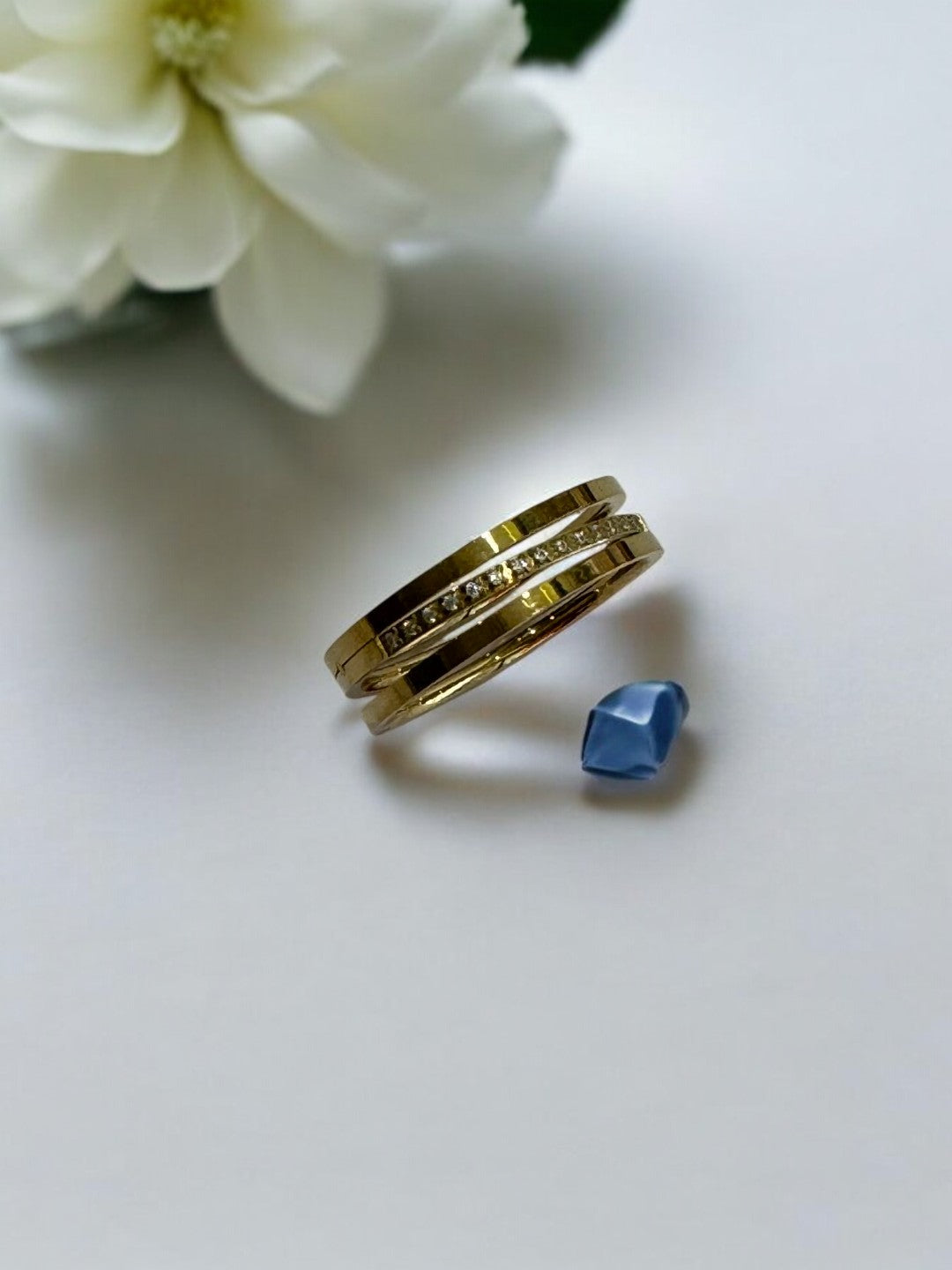 GOLD SLANTING LINE DIAMOND LAKSHMA RING