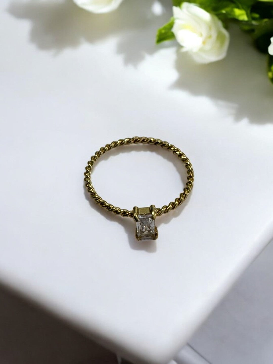 GOLD DIAMOND URMIE RING