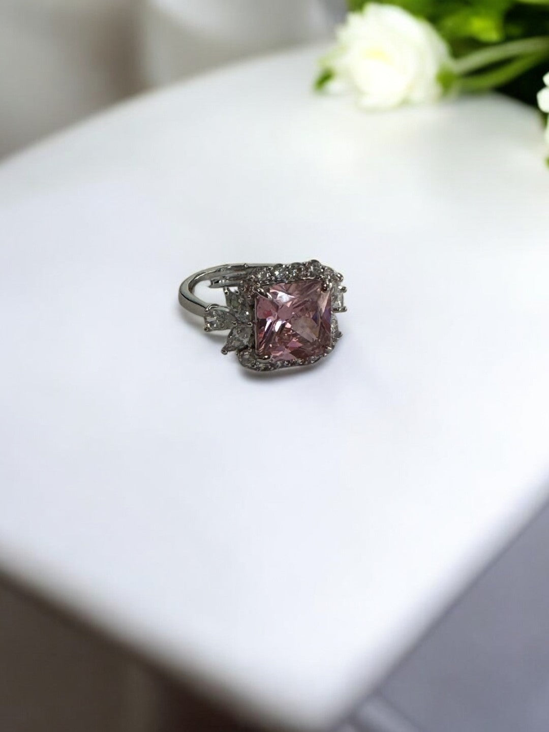 PINK STONE ZURIY RING