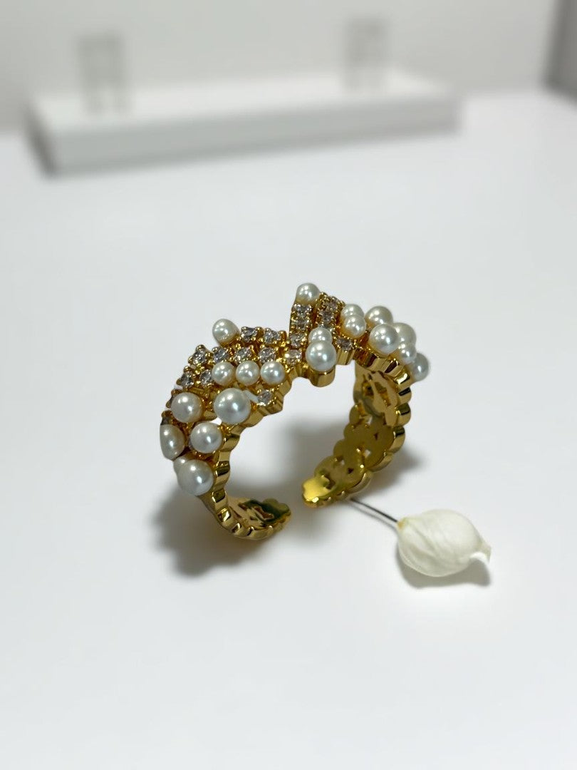 GOLDEN PEARL DIAMOND DEVINE RING