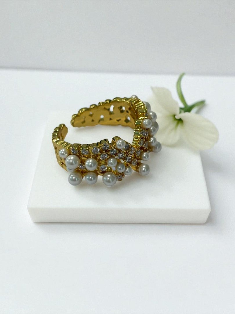 GOLDEN PEARL DIAMOND DEVINE RING