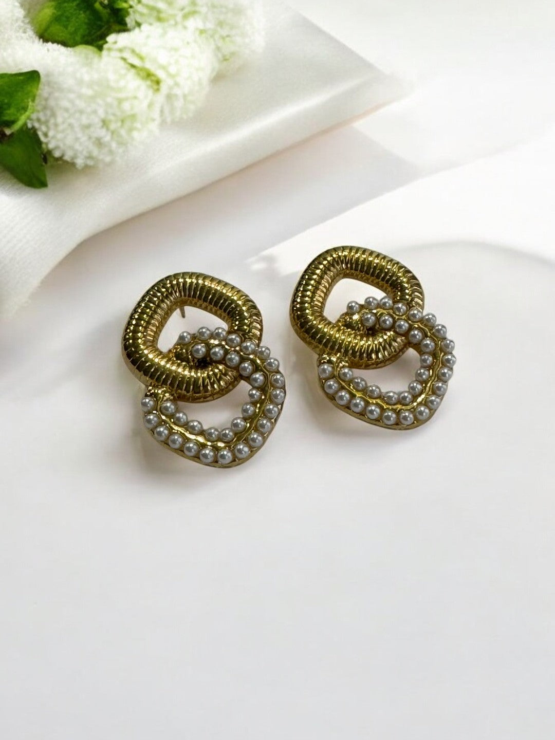 GOLD STACKED SQUARE WRINICA EARRINGS